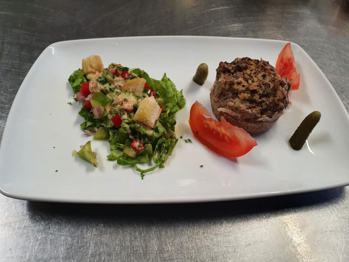 Hotel Restaurant Le Moulin De La Renne Adults Only Proche Zoo De Beauval Thesee Exterior photo