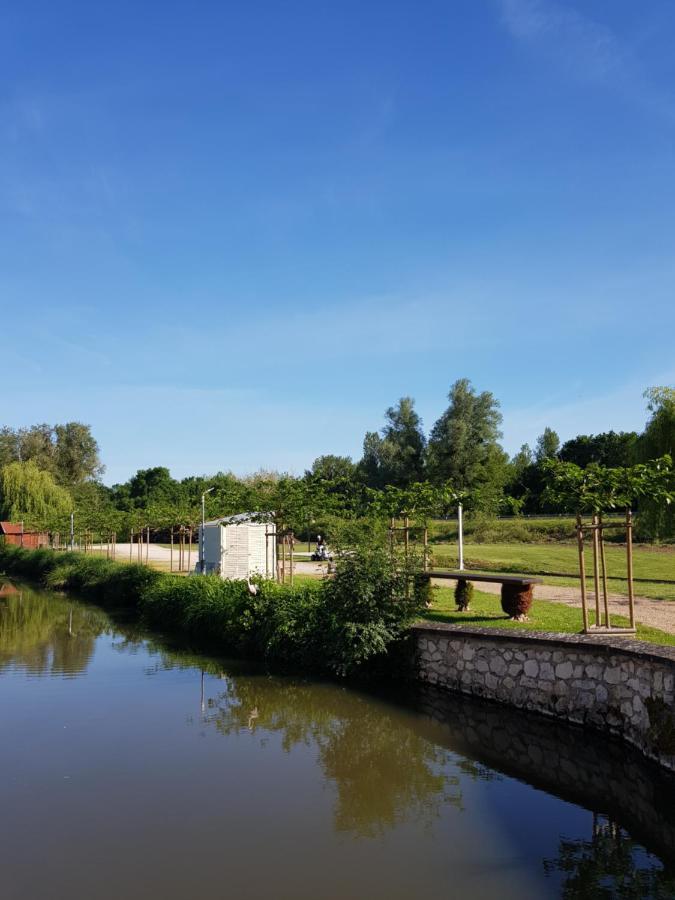 Hotel Restaurant Le Moulin De La Renne Adults Only Proche Zoo De Beauval Thesee Exterior photo